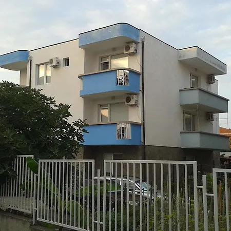 Pazderkovi Pensiune *